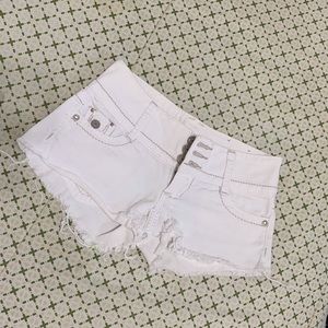 Almost famous white shorts